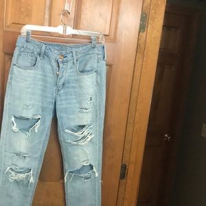 American eagle Tom girl jeans. Size 4. Button fly.